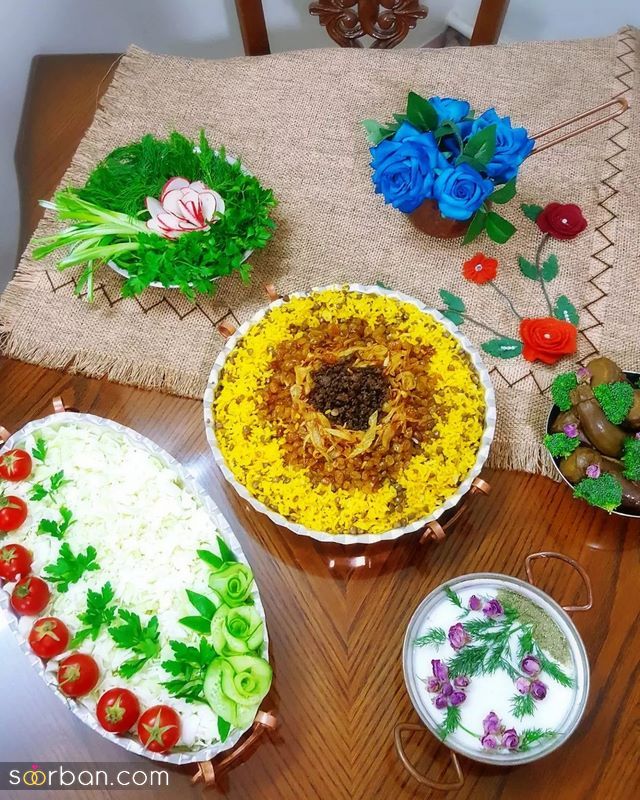 50  عکس از تزیین برنج مجلسی با زعفران همراه با قالب و بدون قالب (رنگی رنگی)