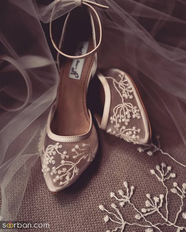 مدل کفش عروس پاشنه کوتاه 1402 برای عروس خانمهای قد بلند