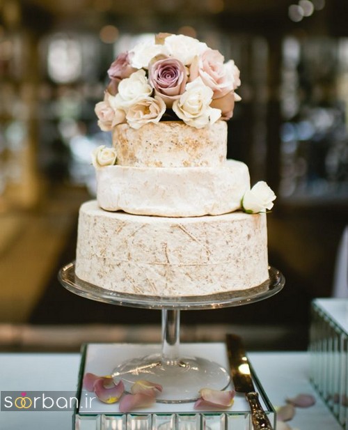 کیک عروسی با تزیین گل رز16