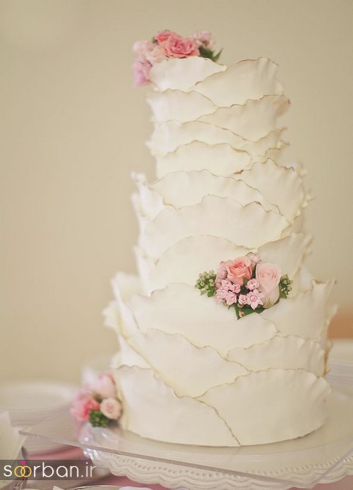 کیک های عروسی سفید بسیار شیک و رویایی