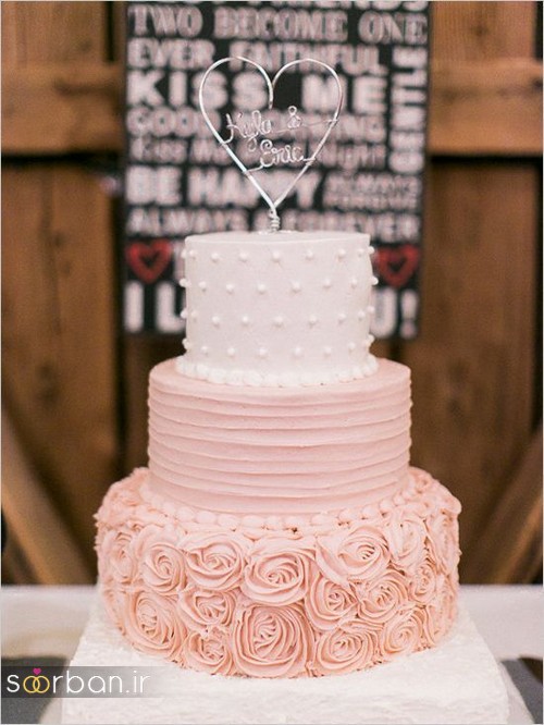 کیک عروسی با مدل روکش خامه به شکل رز صورتی