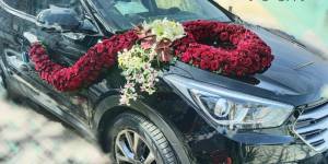 گل آرایی ویژه و خاص ماشین عروس شاهین شهر