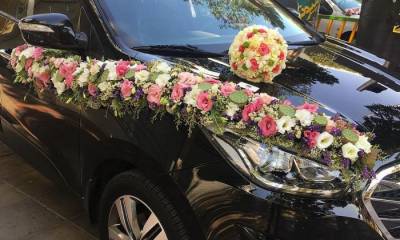 گل آرایی ماشین عروس ژورنالی در تهران