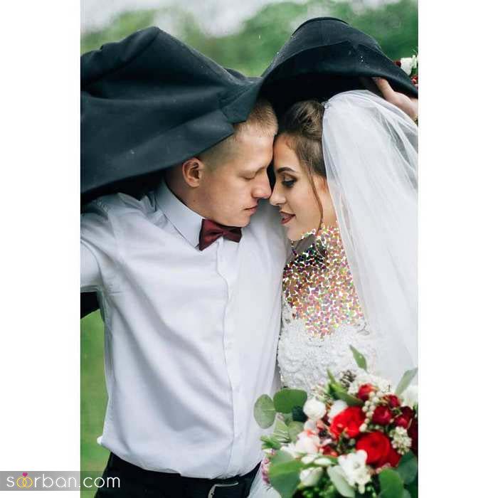 ایده عکاسی عروس و داماد زیر باران زیبا و عاشقانه