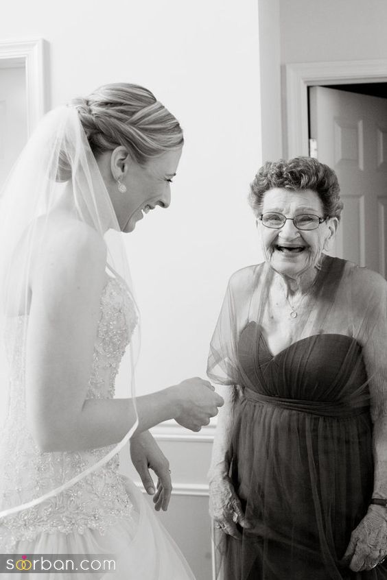 عکاسی عروس با مادربزرگ