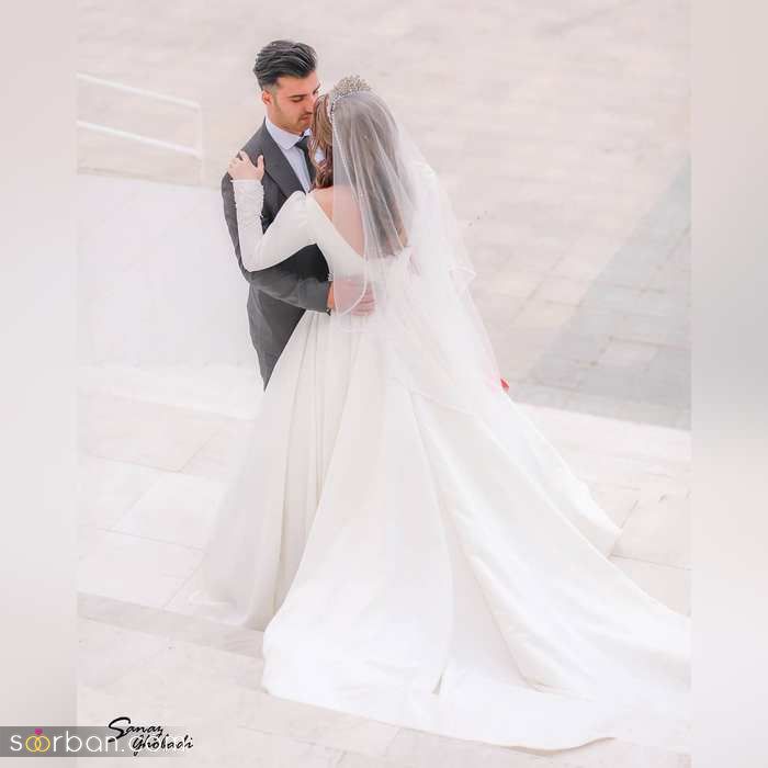 ژست های عکاسی عروس و داماد در تالار عاشقانه و حرفه ای ژست های عکاسی عروس و داماد در تالار عاشقانه و حرفه ای