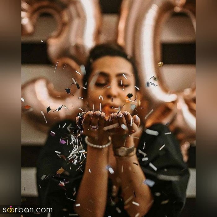 مدل ژست عکس تولد 1400 در منزل و فضای باز (ژست عکس تولد با کیک)