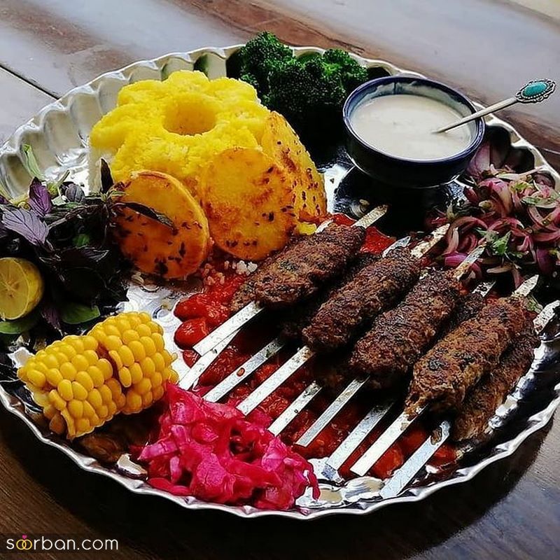 50  عکس از تزیین برنج مجلسی با زعفران همراه با قالب و بدون قالب (رنگی رنگی)