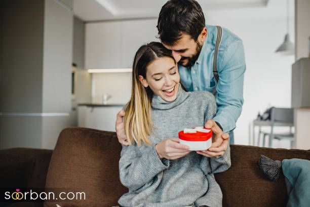 چطور نامزدمو سوپرایز کنم / ۲۶ روش جذاب برای سوپرایز کردن نامزد