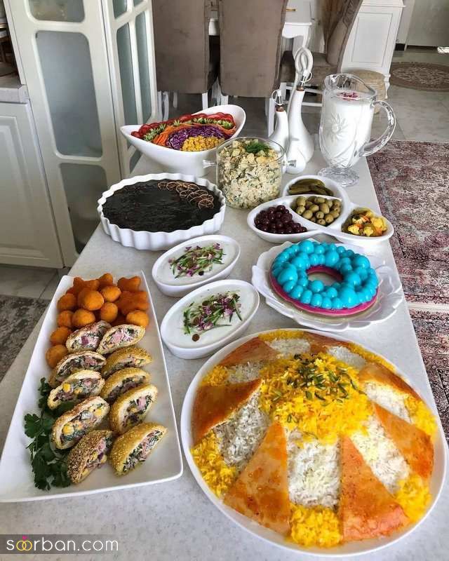 تزیین میز شام 1401 برای انواع غذا حاضری و برنجی (پیشنهاد ویژه) همراه با دسر و ترشیجات