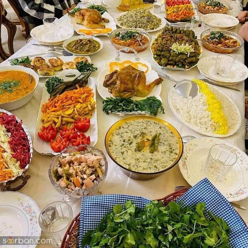 تزیین میز شام 1401 برای انواع غذا حاضری و برنجی (پیشنهاد ویژه) همراه با دسر و ترشیجات