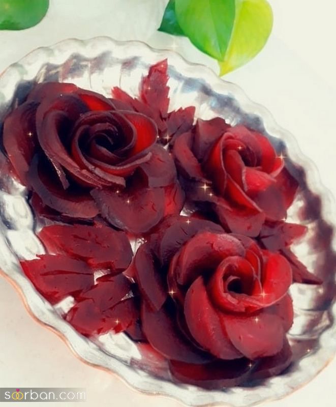 تزیین لبو شب یلدا 1403 به شکلهای واقعا خلاق و جذاب (گل) با قالب های شیرینی
