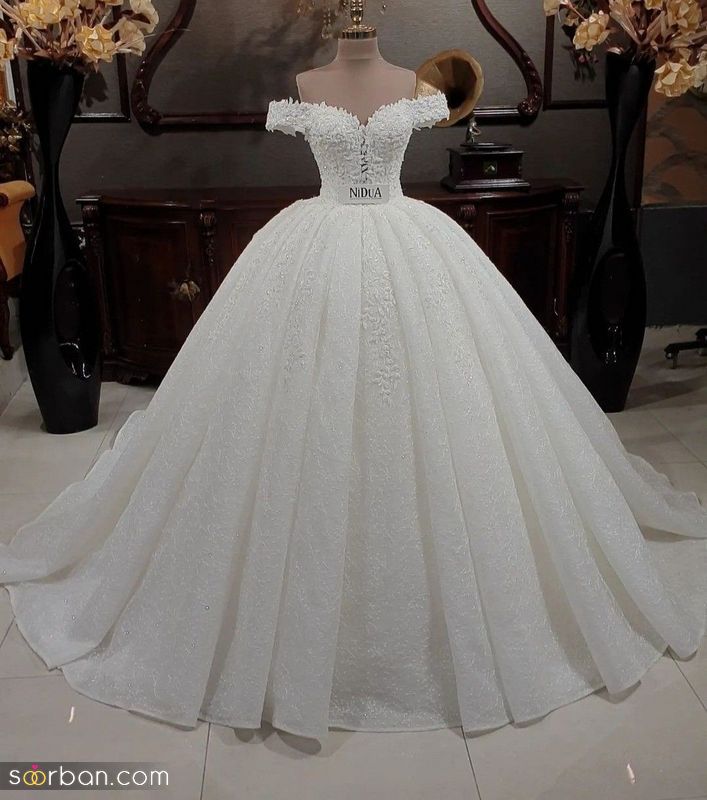 با دیدنی این عكس لباس عروس پف دار 1402 حتما طرفدارش میشوید!
