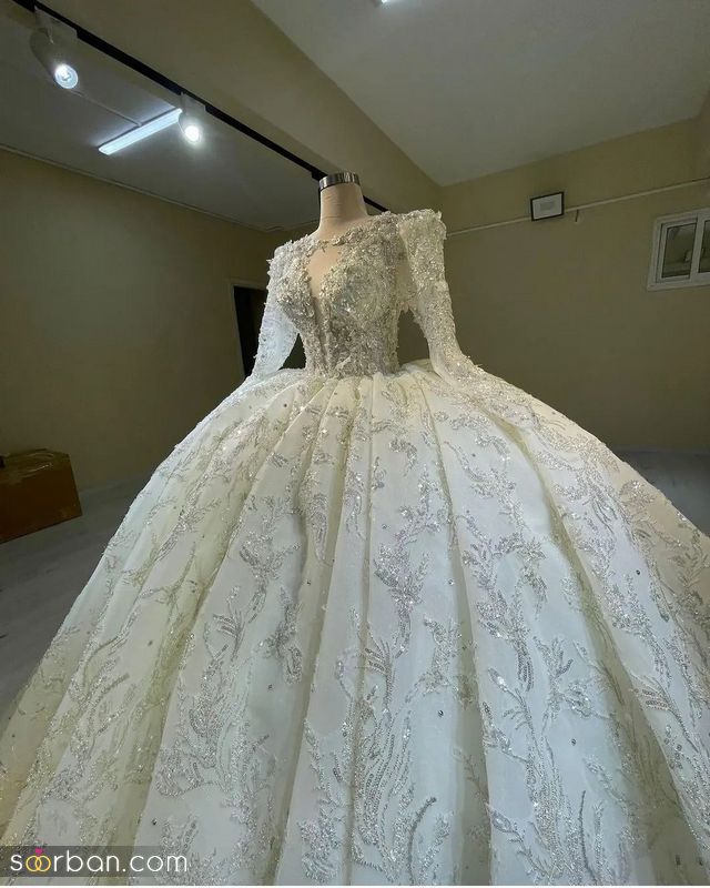 با دیدن این مدل لباس عروس شیک 1402 دیگر سراغ مدل و طرح های دیگر نمیروید!