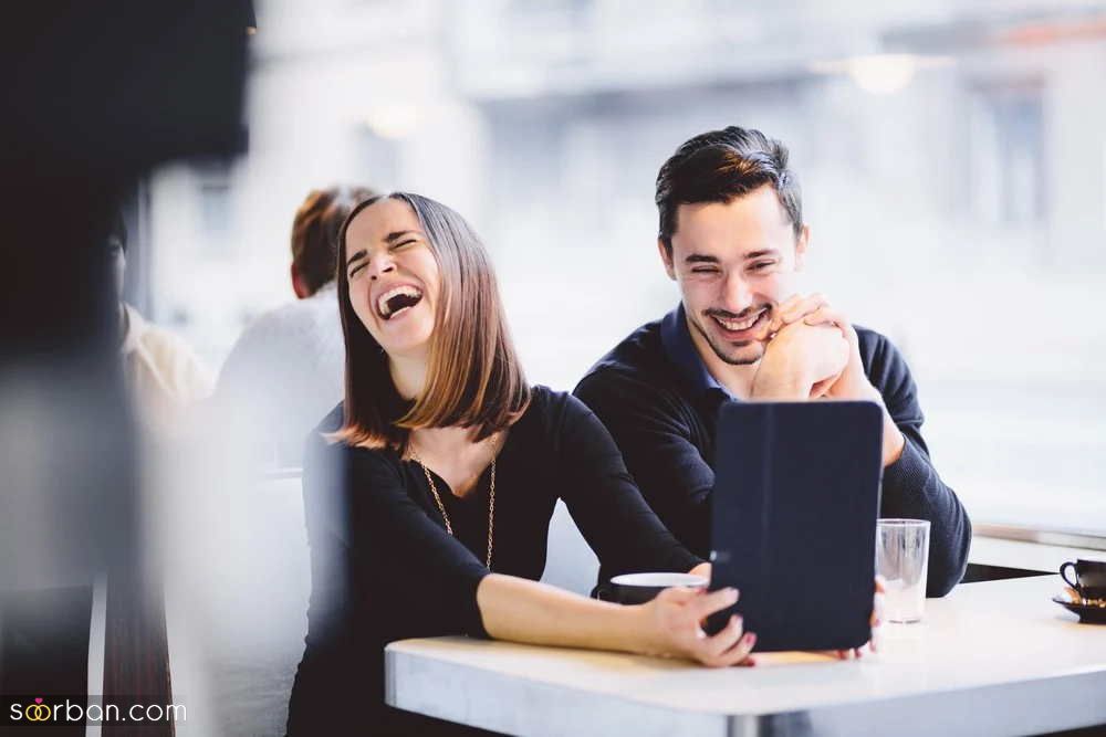 چگونه یک دختر را بخندانیم؟ - 9 روش ناگفته برای جذب کردن دختران
