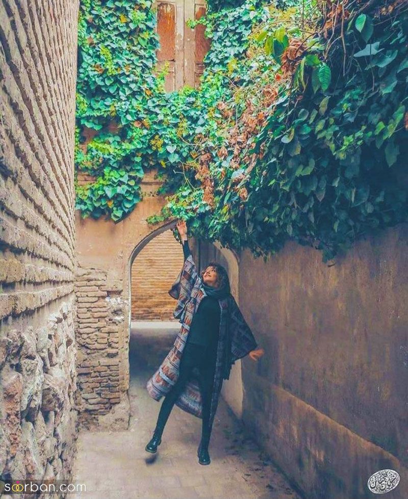 با این ژست عکس نود 2025 همراه مضمون های متنوع آشنا شوید [30 ایده - آتلیه ای] 