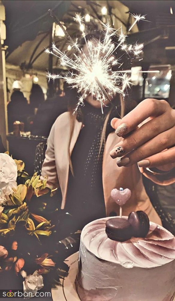 ژست عکس تولد بدون چهره 2023 برای فضای مجازی [30 طرح]