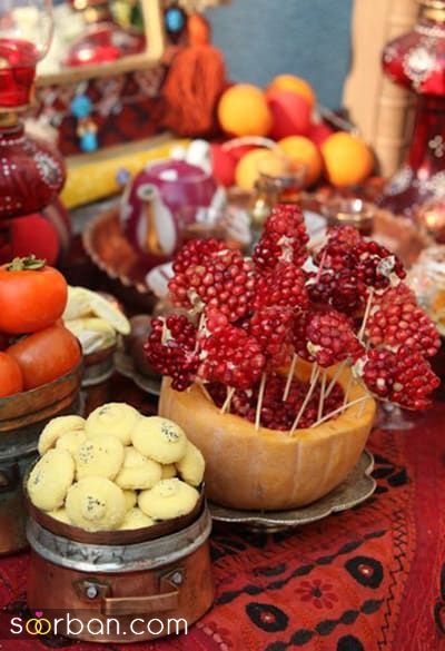 عکس سفره شب یلدا ساده 1403 | تزئین میز شب یلدا سنتی - مدرن و روی کرسی