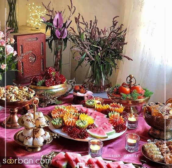 عکس سفره شب یلدا ساده 1403 | تزئین میز شب یلدا سنتی - مدرن و روی کرسی