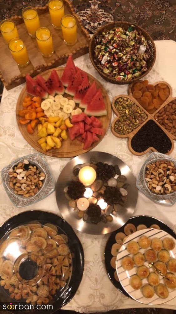 عکس سفره شب یلدا ساده 1403 | تزئین میز شب یلدا سنتی - مدرن و روی کرسی