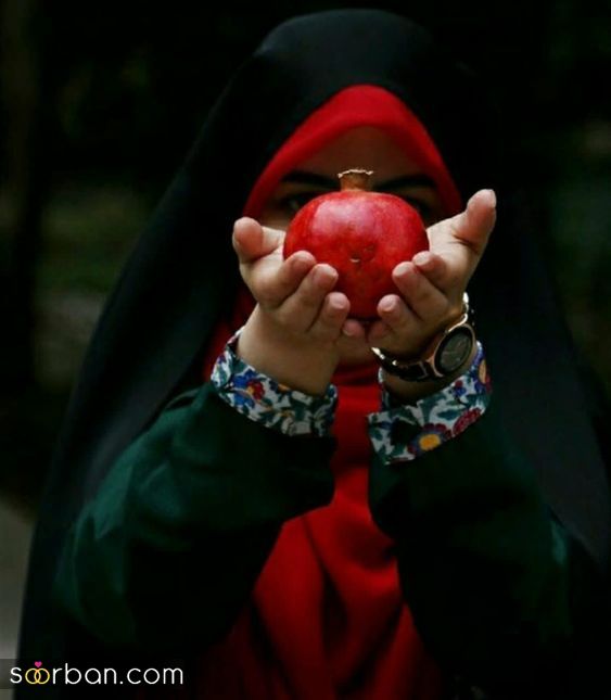 ژست عکاسی شب یلدا 1403 | ایده عکس گرفتن شب یلدا دخترانه - عروس - دونفره