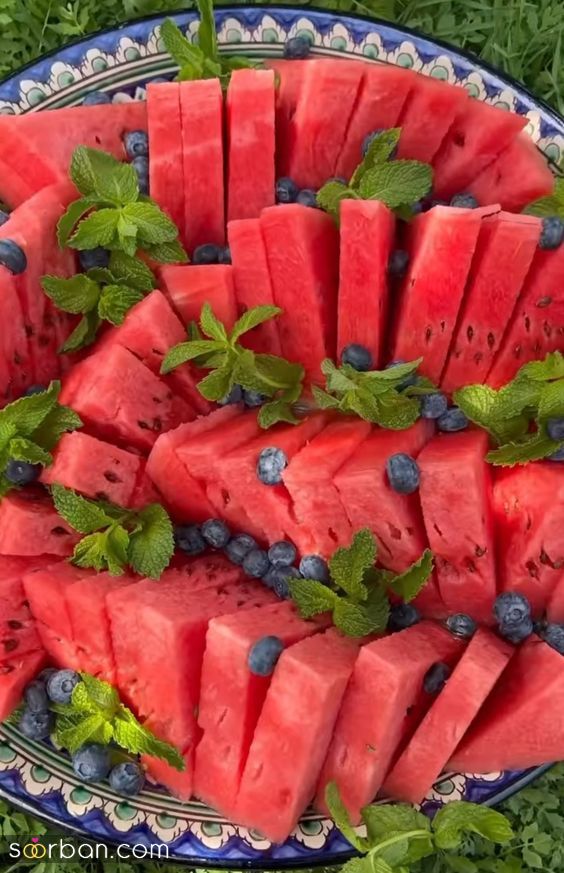 تزئین هندوانه شب یلدا 1403 | مدل تزیین هندوانه شب یلدا برای عروس و مهمان - ساده و شیک