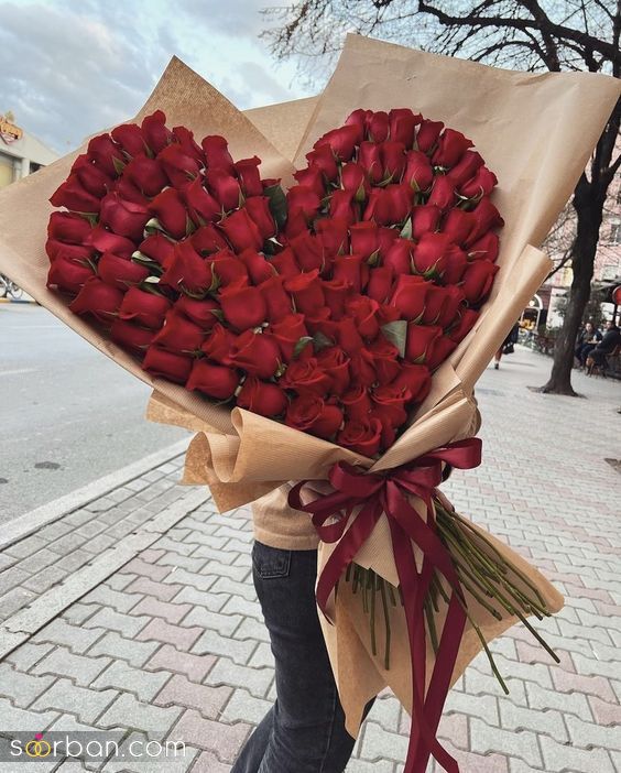 دسته گل شب یلدا برای عروس 1403 | جدیدترین مدل دسته گل یلدایی برای سوپرایز کردن عشقتون!