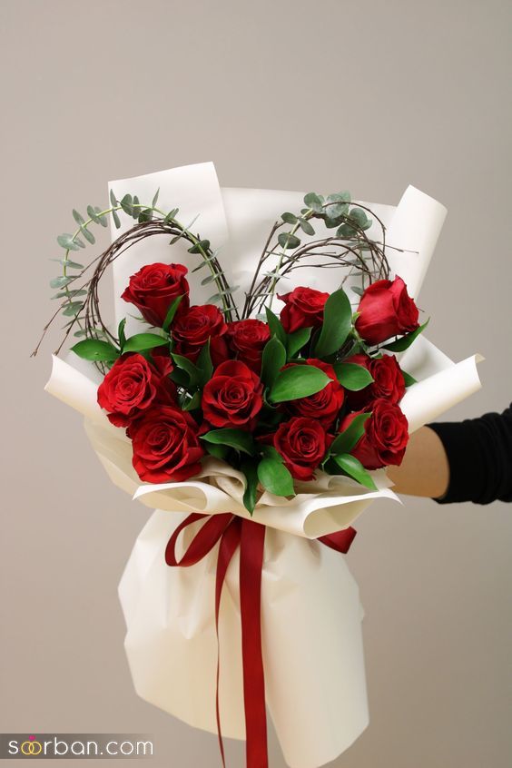 دسته گل شب یلدا برای عروس 1403 | جدیدترین مدل دسته گل یلدایی برای سوپرایز کردن عشقتون!