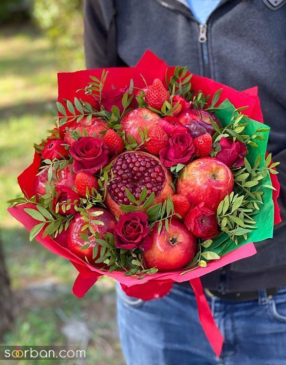 دسته گل شب یلدا برای عروس 1403 | جدیدترین مدل دسته گل یلدایی برای سوپرایز کردن عشقتون!