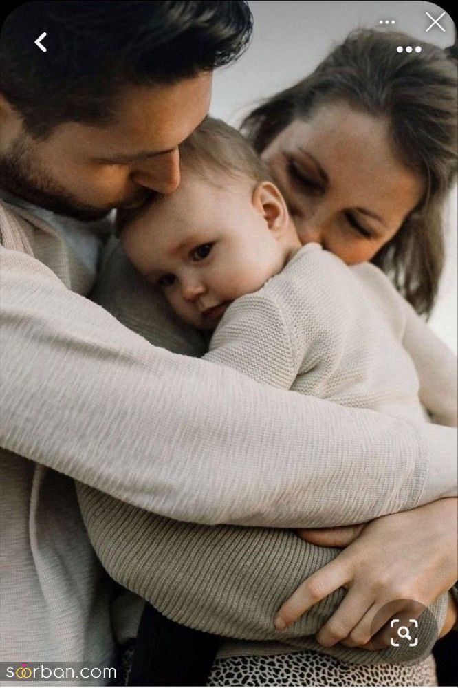 ژست عکس نوزاد با پدر و مادر عاشقانه و خلاق | ایده عکاسی نوزاد با پدر و مادر در خانه 2024