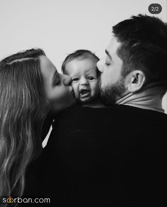 ژست عکس نوزاد با پدر و مادر عاشقانه و خلاق | ایده عکاسی نوزاد با پدر و مادر در خانه 2024