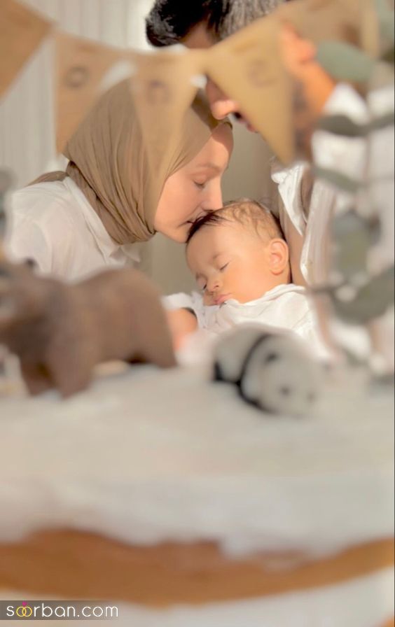 عکاسی تولد کودک با مادر 2024 | ژست عکس تولد کودک با مادر در منزل و طبیعت!