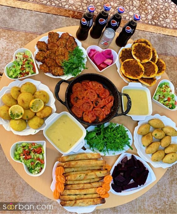 ایده تزئین میز شام 1403 | میز شام برای مهمانی و خودمانی - تزئین غذای مهمونی ایرانی