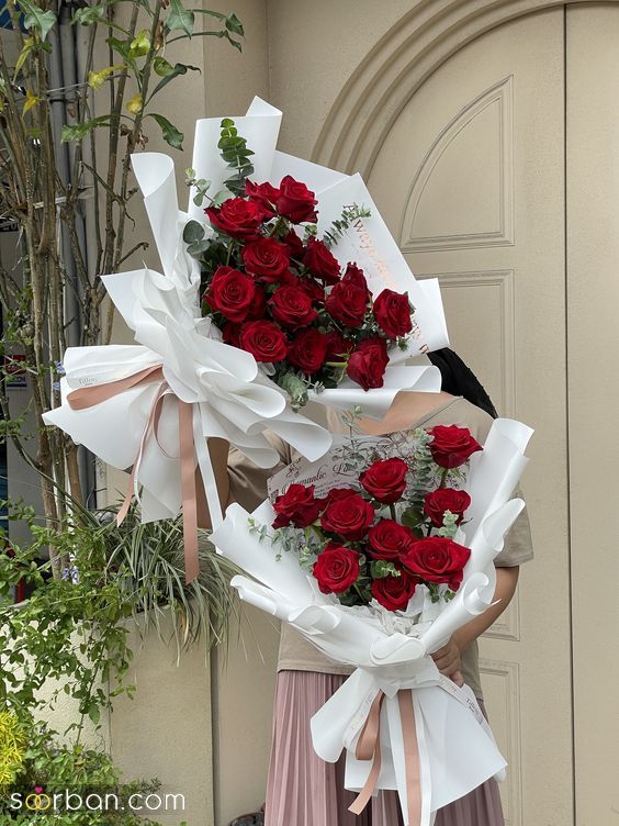 دسته گل نامزدی ۱۴۰۴ گل برای مراسم نامزدی و بله برون که هرچی از خوشگلیاش بگیم کمه!