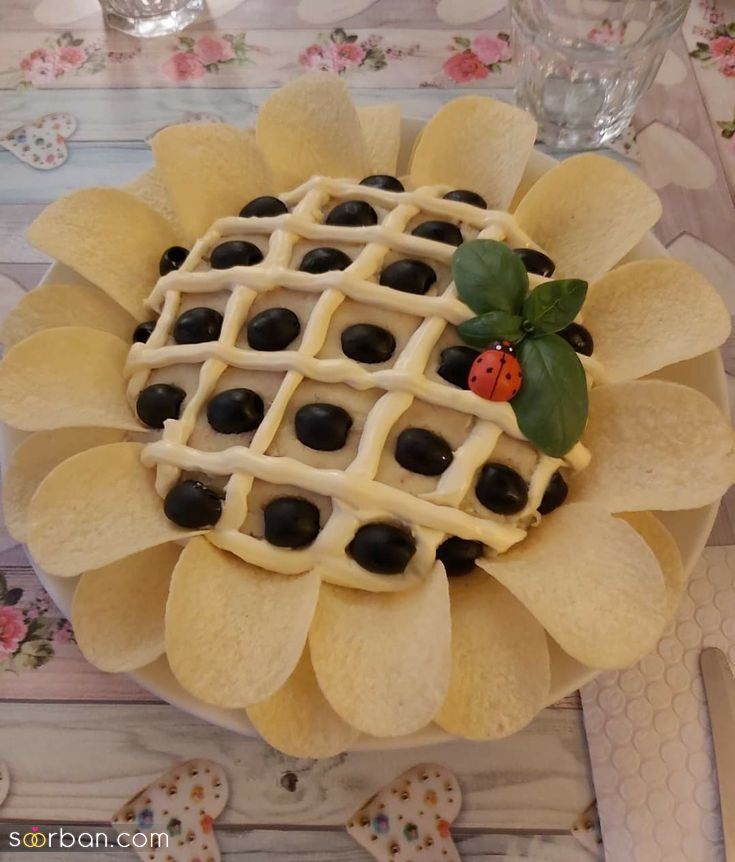 ایده تزیین سالاد الویه ساده جدید؛ جذاب و سریع با خوراکی های دم دستی در انواع مدل ظرف برای مهمانی