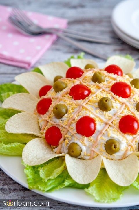 ایده تزیین سالاد الویه ساده جدید؛ جذاب و سریع با خوراکی های دم دستی در انواع مدل ظرف برای مهمانی