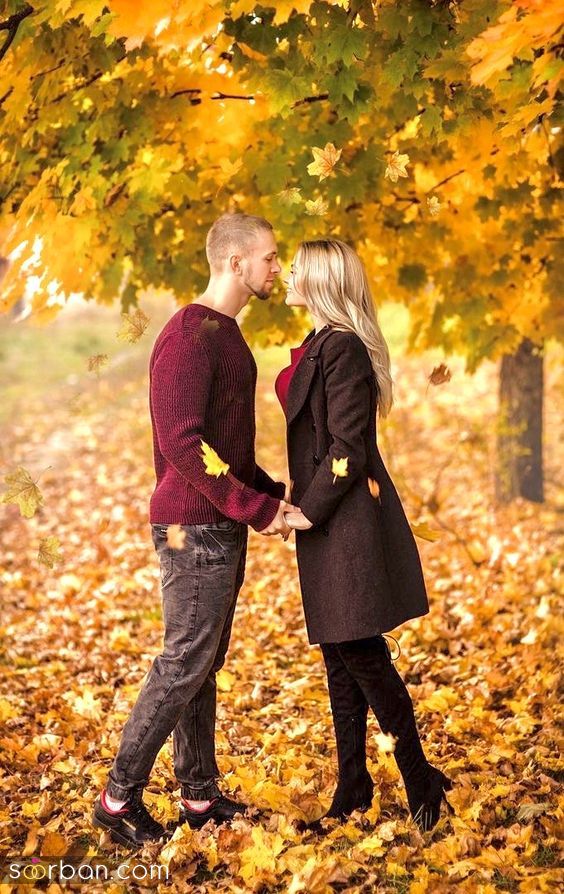 35 مدل ژست عکس پاییزی عاشقانه جدید 2024 فوق العاده خاص و احساسی برای ثبت زیباترین لحظات دو نفره