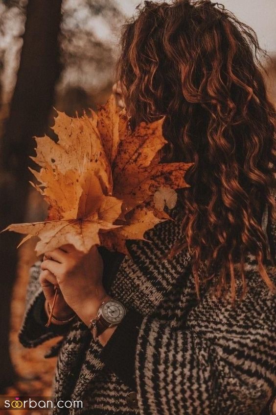 40 مدل ژست عکس با برگ پاییزی دخترانه جدید ساده و خاص با ایده های حرفه ای ناب و جذاب 