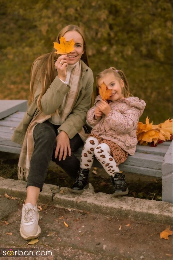 35 مدل ژست عکس پاییزی خانوادگی جذاب خاص و لاکچری برای ثبت لحظات زیبا و خاطره انگیز
