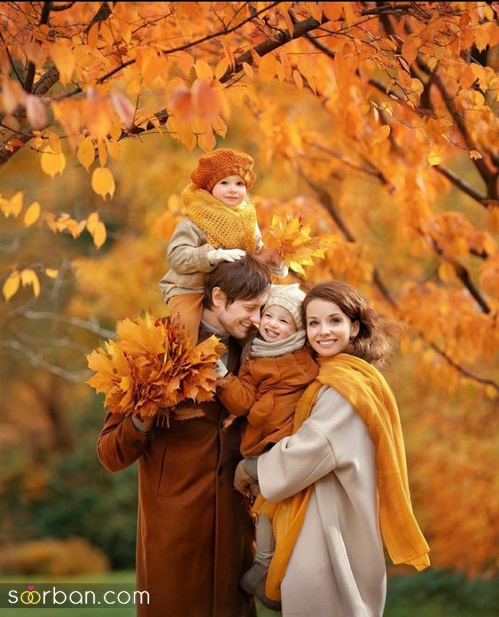 35 مدل ژست عکس پاییزی خانوادگی جذاب خاص و لاکچری برای ثبت لحظات زیبا و خاطره انگیز