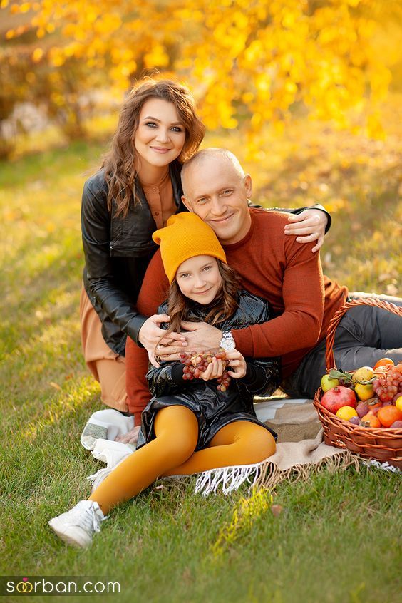 35 مدل ژست عکس پاییزی خانوادگی جذاب خاص و لاکچری برای ثبت لحظات زیبا و خاطره انگیز