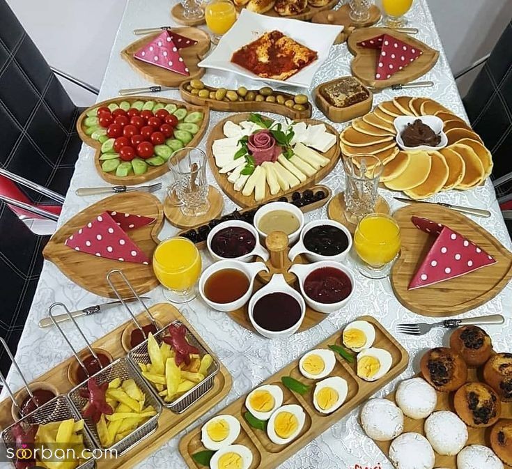 35 ایده دیزاین صبحانه عروس شیک و لاکچری؛ واسه دلبری کردن از همسر!