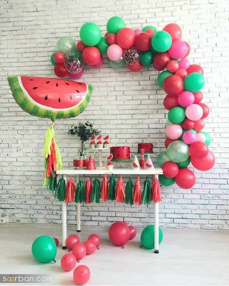 بادکنک آرایی یلدایی با ایده های خلاقانه شیک و جذاب که ببینی مجذوبش میشی !