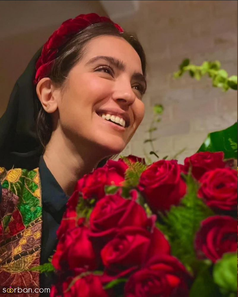 ۶ قاب عاشقانه از اولین تولد ۳۴ سالگی مونا کرمی بعد عروسی با سپند امیرسلیمانی!