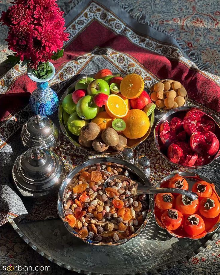 تزیین یلدا با 40 ایده ساده لاکچری و باکلاس که میتونی یه یلدایی راحت و شیک بچینی !