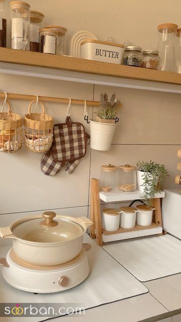 25 ایده تزیین روی کابینت: بهترین راه‌ها برای زیباتر کردن آشپزخانه شما