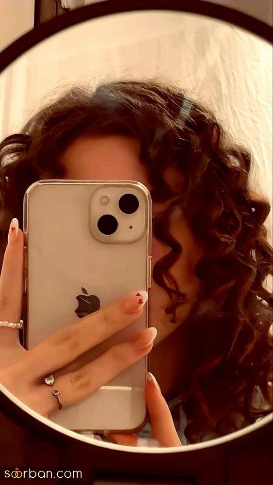 ژست عکاسی دخترونه | 25 ژست عکاسی متنوع دخترونه در طبیعت و خانه برای همه سنین