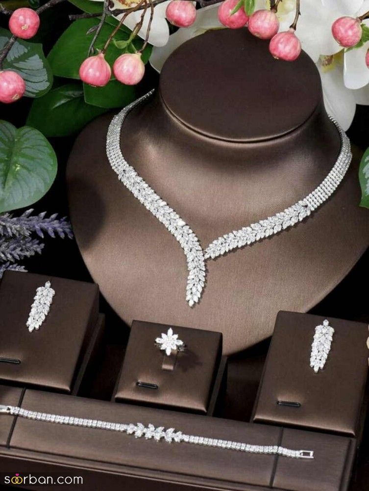 سرویس طلا عروس | سرویس طلا عروس 1404 از ظریف تا لاکچری و سنگین در طرح های متنوع
