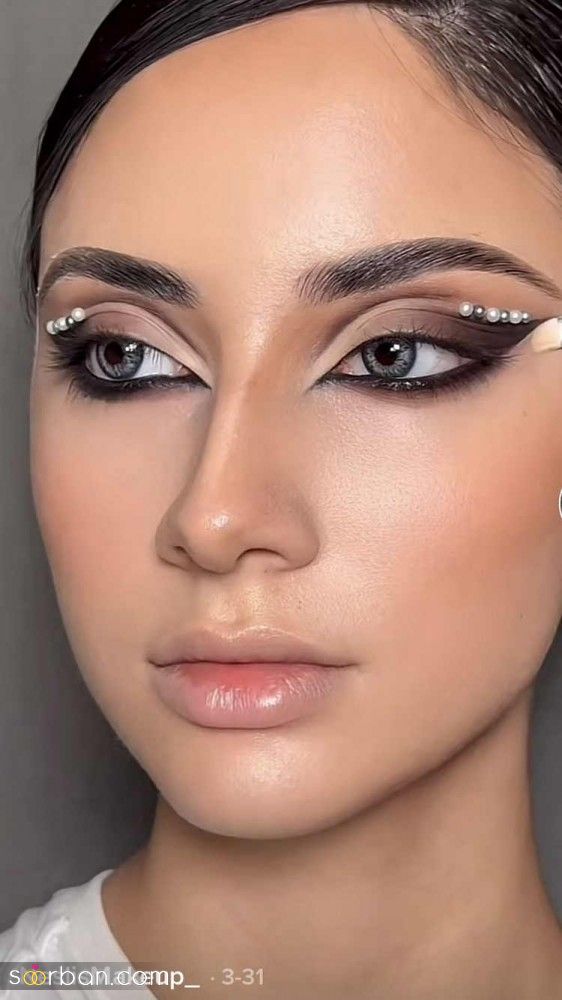میکاپ فانتزی با نگین | 20 میکاپ فانتزی چشم با نگین چسبی که خیلی ترند شده