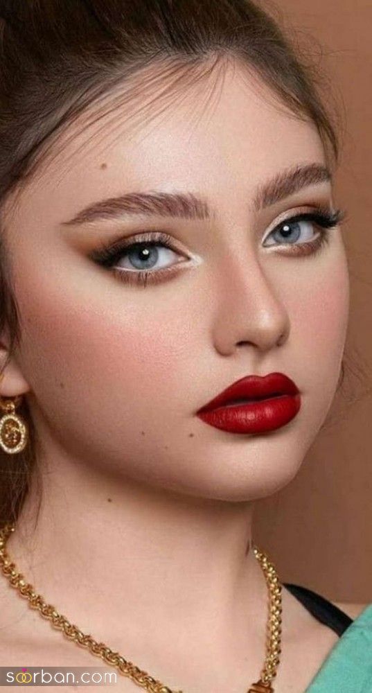 آرایش خاص دخترونه | جلوه ای منحصر به فرد با آرایش خاص دخترونه برای عروسی و مجالس 1404